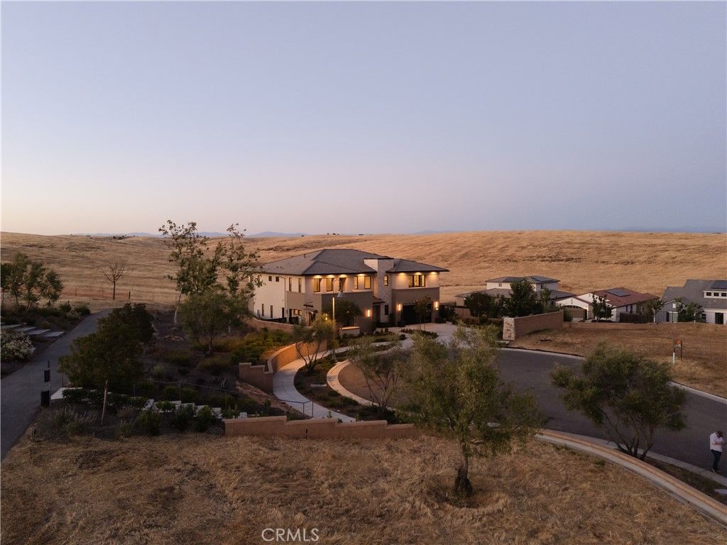 listing image 130727534746152250720