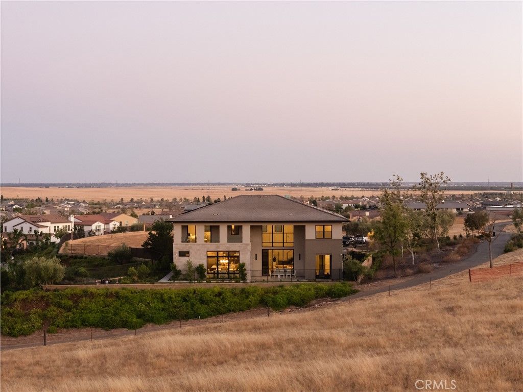 listing image 130729138080144139249