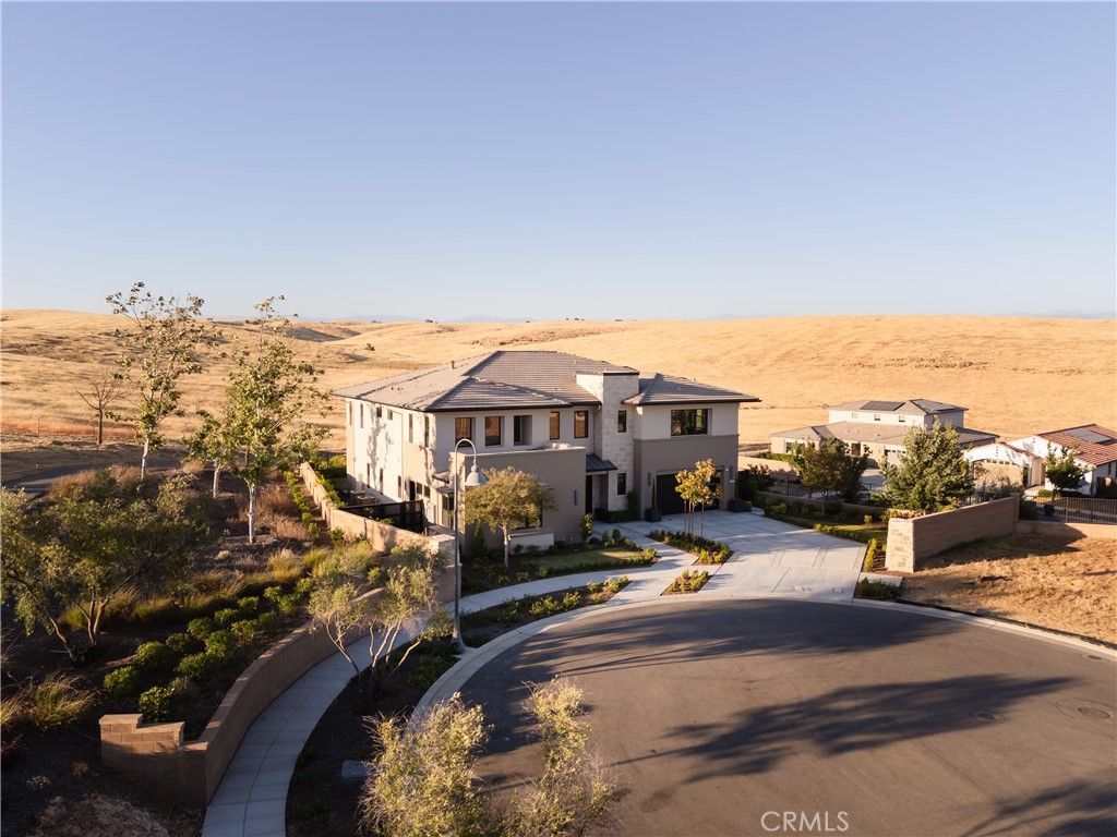 listing image 130723420686830621283