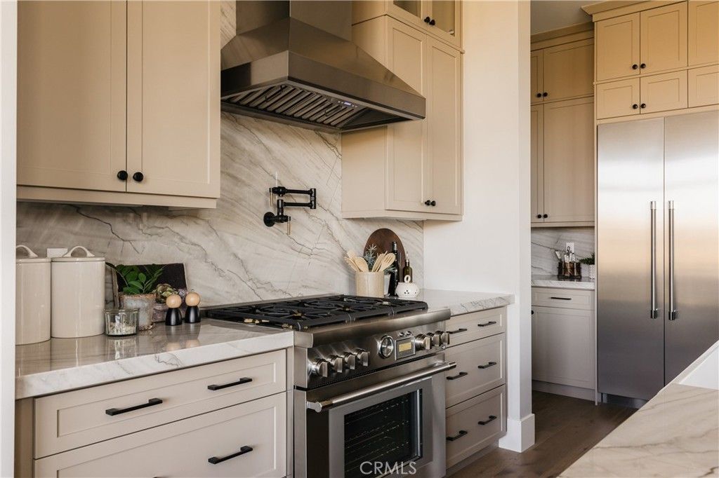 listing image 130729114015129625050