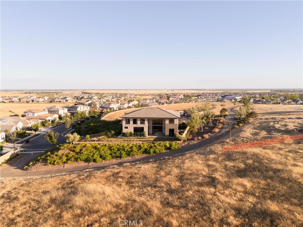 listing image 130726495590232836802