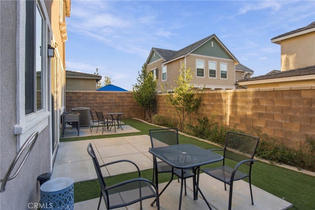 16715 Wyndham