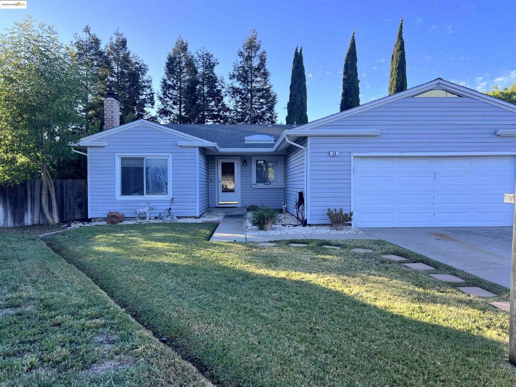 LOOK AT THIS OPPORTUNITY!!!SINGLE STORY LOCATED ON A CUL DE SAC IN THE HEART OF BRENTWOOD..4 BEDROOMS AND 2 BATHS..NEEDS SOME UPDATING JUST LOTS OF POTENTIAL... ALL THIS AN A WONDERFUL YARD WITH IN GROUND SWIMMING POOL.. MAKE THIS YOUR LITTLE CASTLE IN BRENTWOOD...