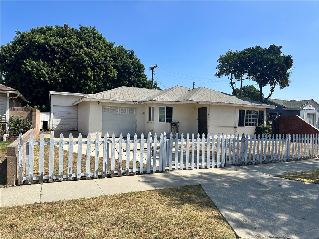 3819 E La Jara Street
