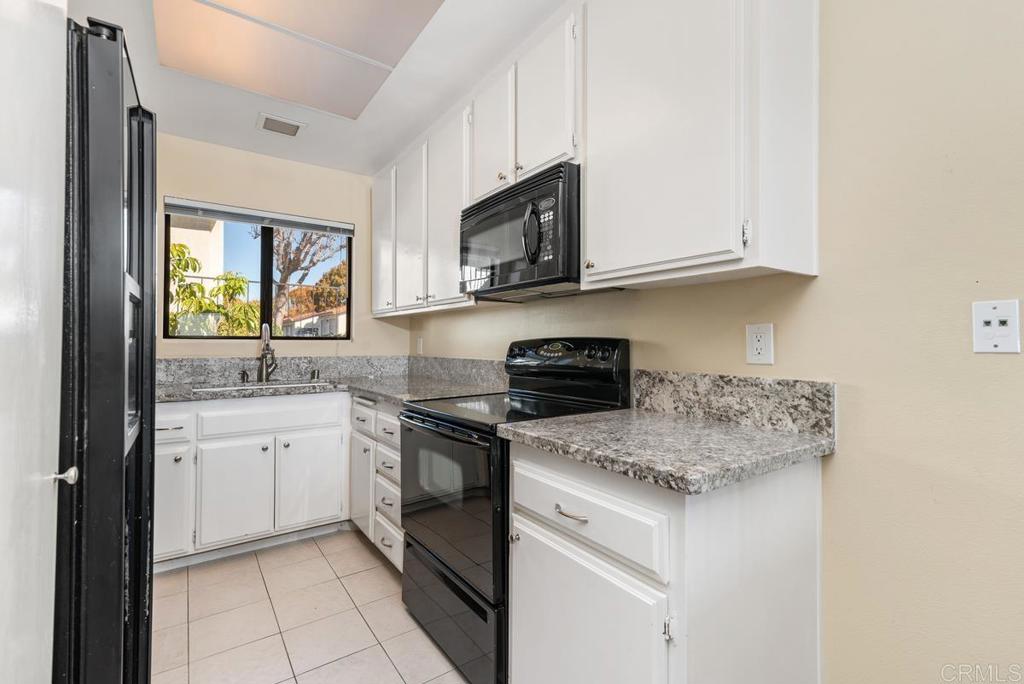 245 Fairlee Lane