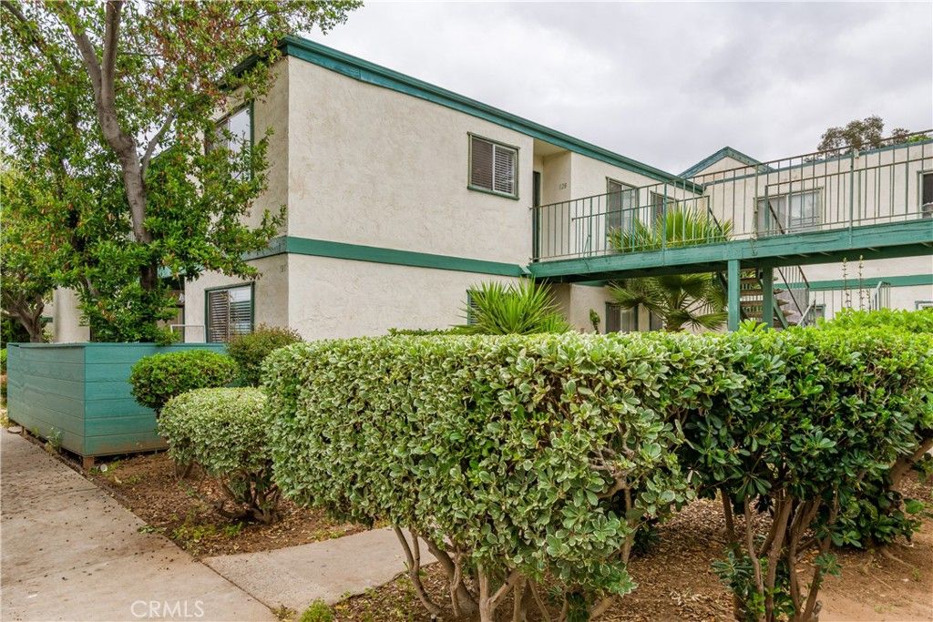 Photo of 1811 E Grand Ave #128, Escondido, CA 92027 (MLS # SW26059011)