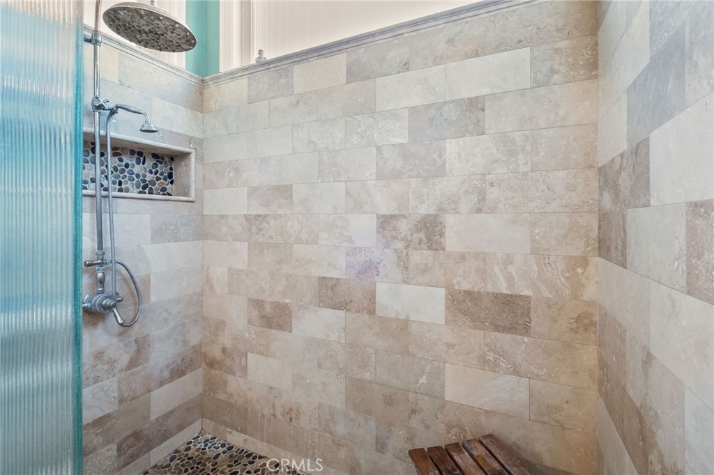 Aliso Place (AL) - Residential