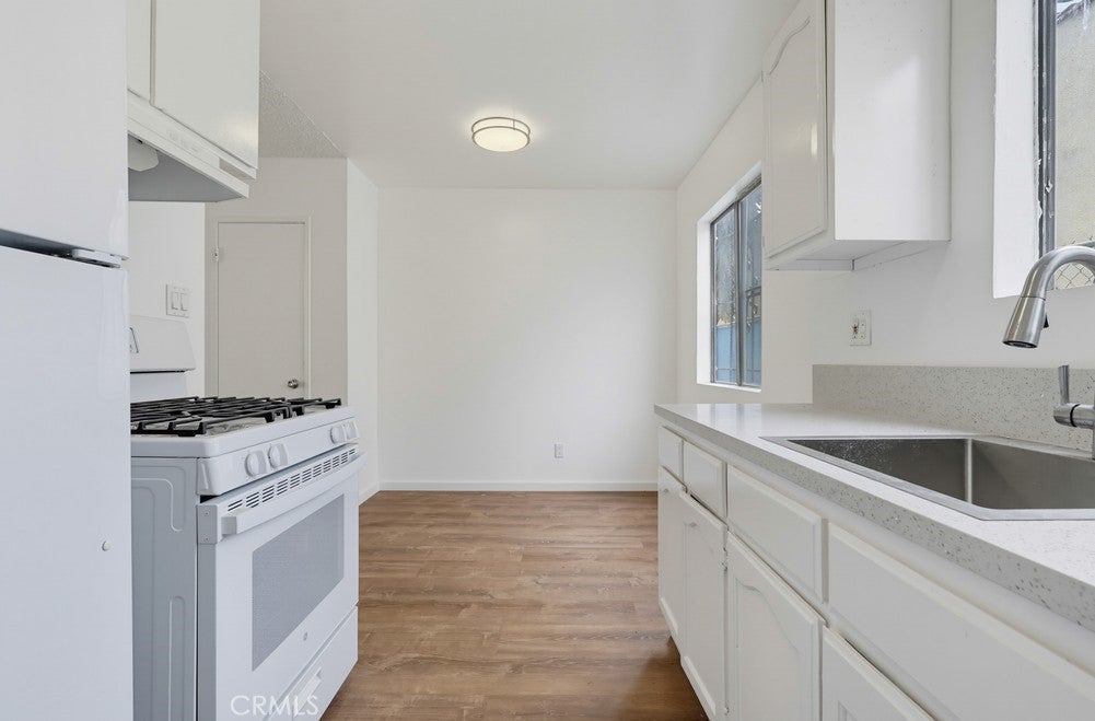 721 W 54th Street