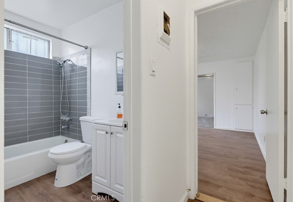721 W 54th Street