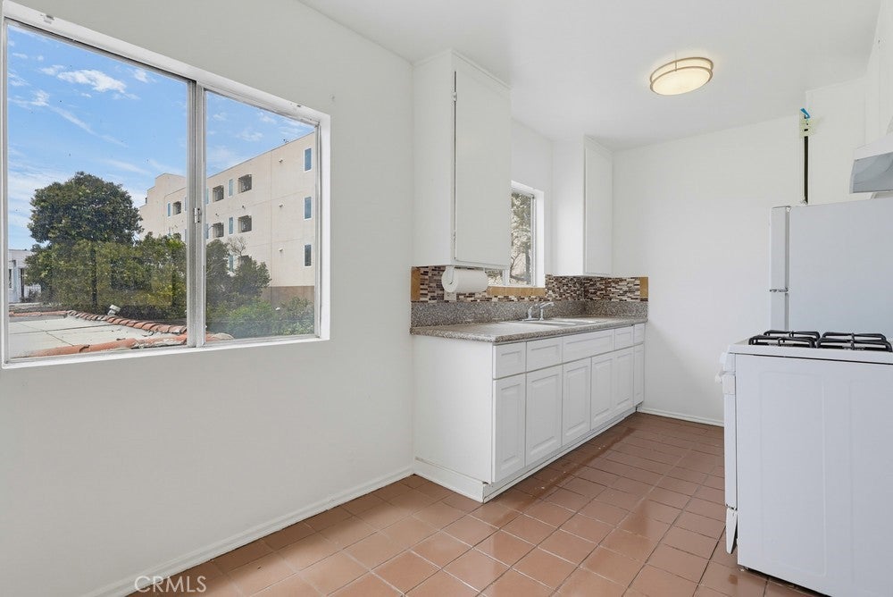 721 W 54th Street