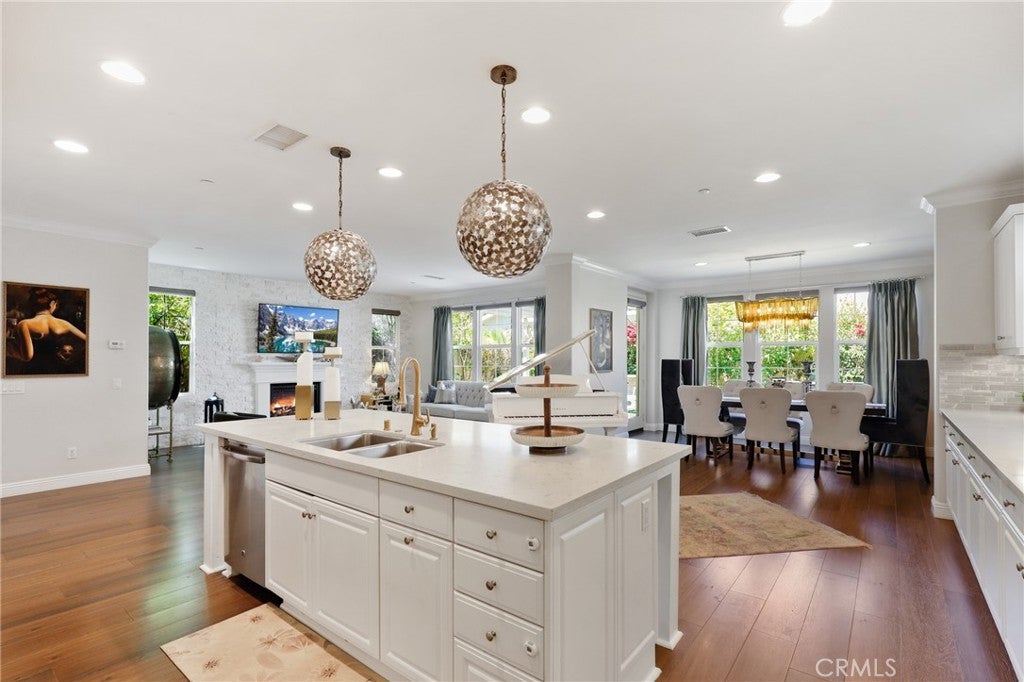111 Bumblebee, Irvine CA 92618 - Photo 9