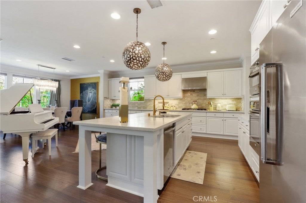 111 Bumblebee, Irvine CA 92618 - Photo 8