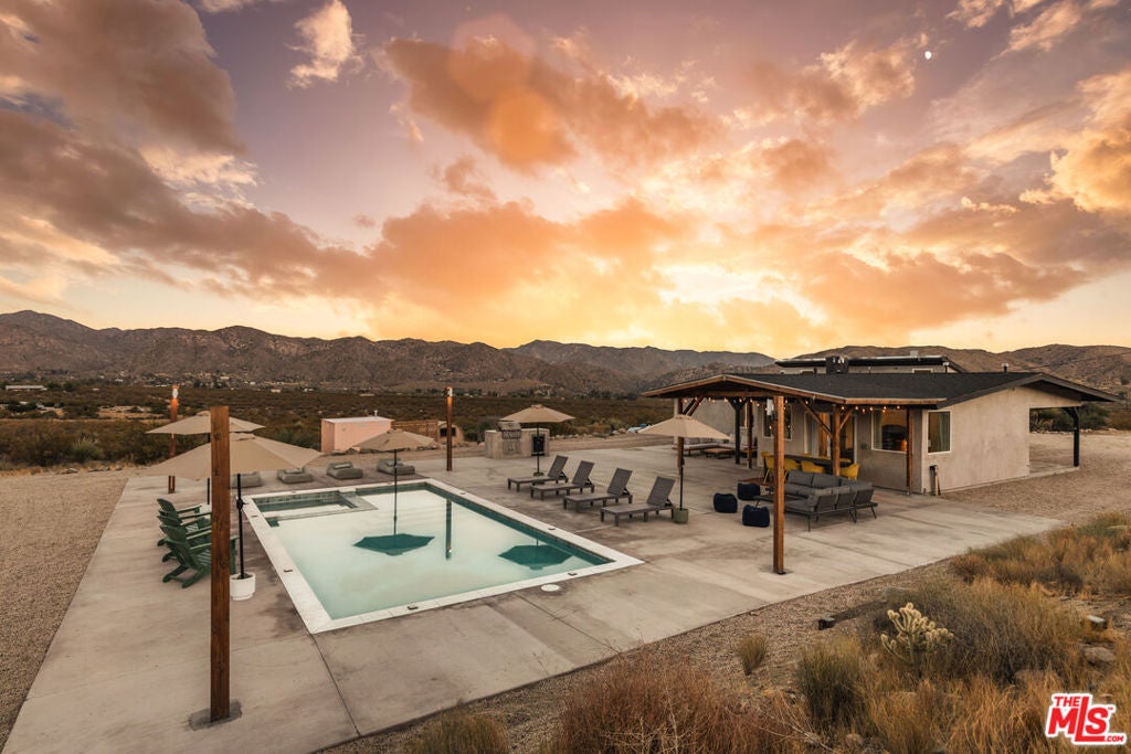 51818 Cheyenne Trail