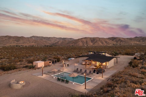 Photo of 51818 Cheyenne Trail, Morongo Valley, CA 92256 (MLS # 26989937)