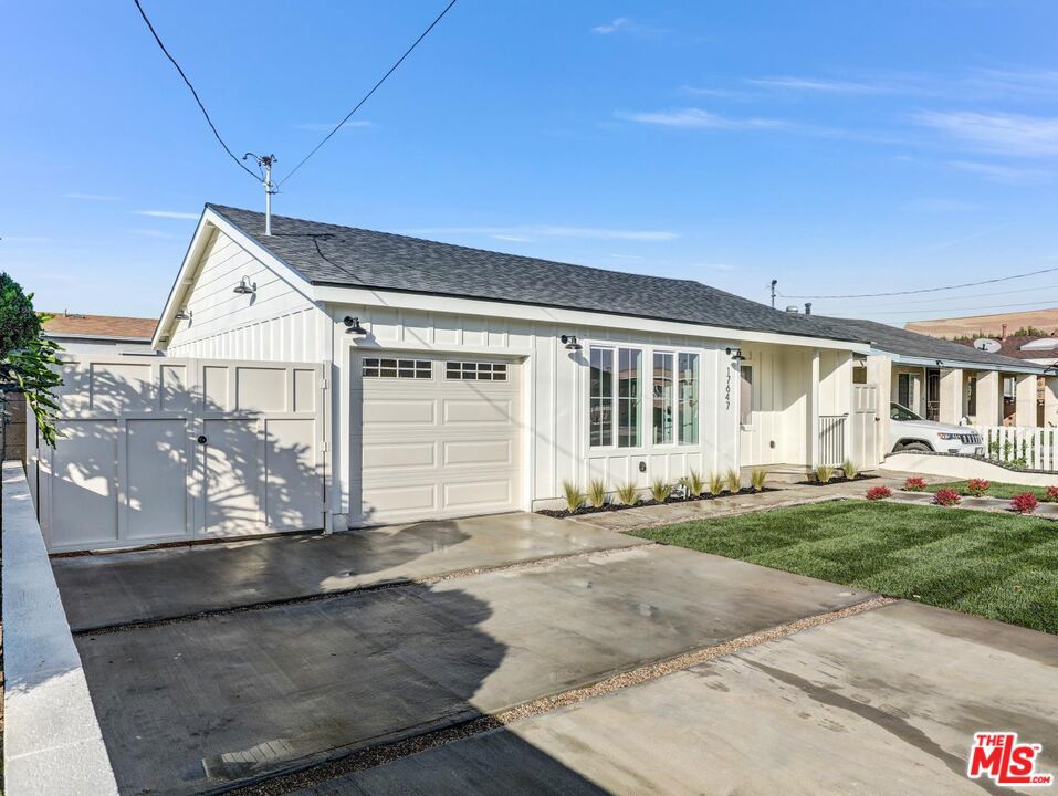 17647 Ardmore Avenue