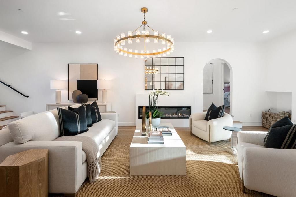 Photo of 1476 Drake Avenue, Burlingame, CA 94010 (MLS # ML82029280)