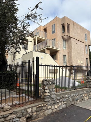 1095 N RAYMOND AVE, PASADENA, CA 91103 - Image 9de4e8f6c6bb69d5fe5d933034ded4bb/2516738125