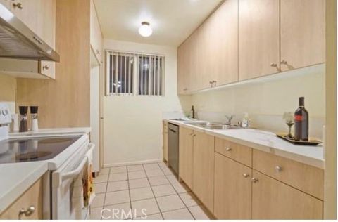 Tiny photo for 22855 Vanowen St, West Hills, CA 91307 (MLS # SR25266566)