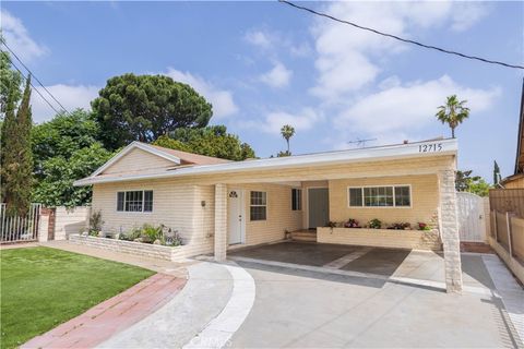 Photo of 12715 Hart St St, North Hollywood, CA 91605 (MLS # SR25143337) Photo of 12715 Hart St St, North Hollywood, CA 91605 (MLS # SR25143337)