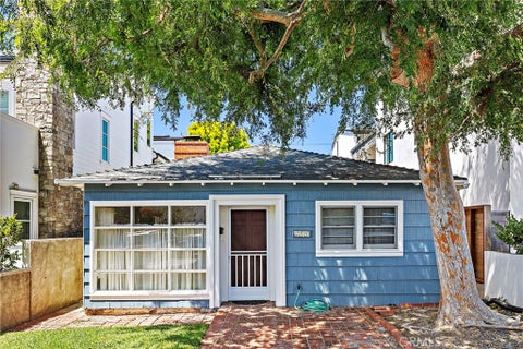 Photo of 619 Narcissus AVE, Newport Beach, CA 92625 (MLS # NP26201400)
