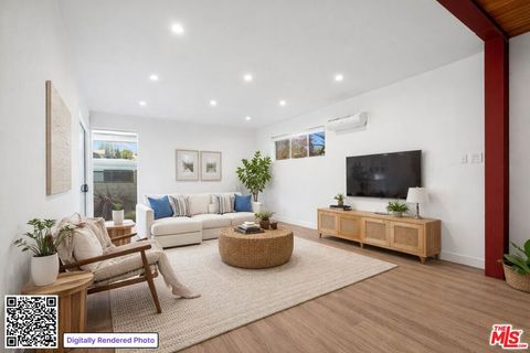 Photo of 800 Indiana Avenue, Venice, CA 90291 (MLS # 26655923)