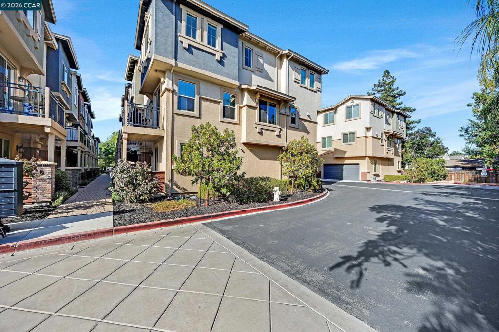 1840 Enclave Pl