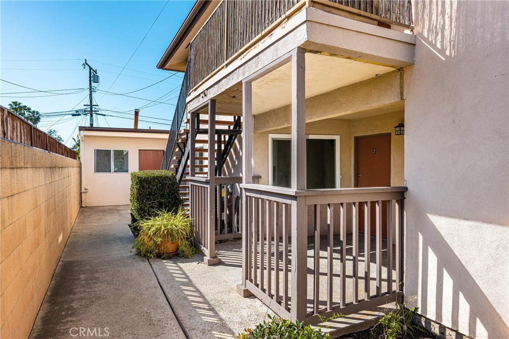 121 S Illinois Street 2