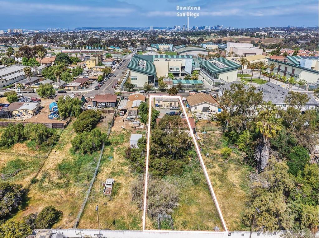 235 37 S Willie James Jones Avenue