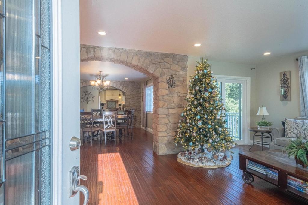 6218 Echo Valley Court