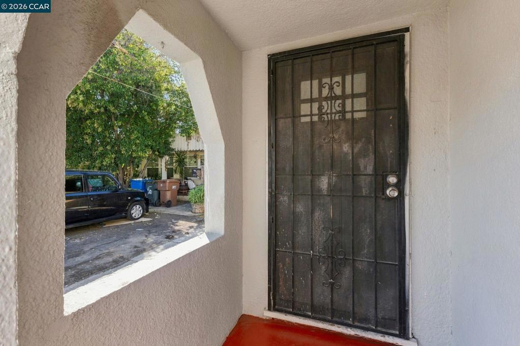70 W Rose Ave