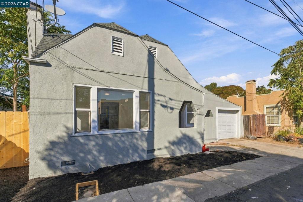 Photo of 70 W Rose Ave AVE, Bay Point, CA 94565 (MLS # 41150267)