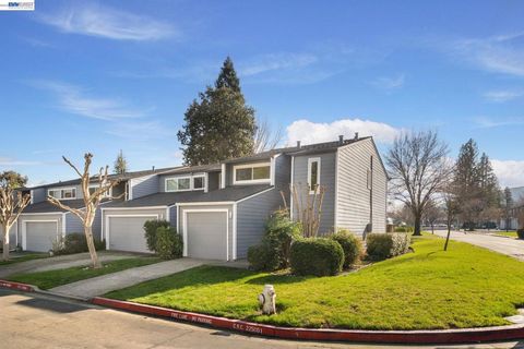 Photo of 218 Ashley Cir Cir, Danville, CA 94526 (MLS # 41120676)