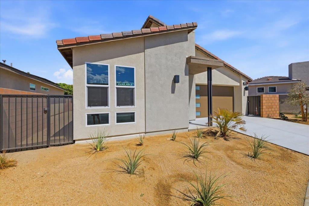 69674 Calle La Costa