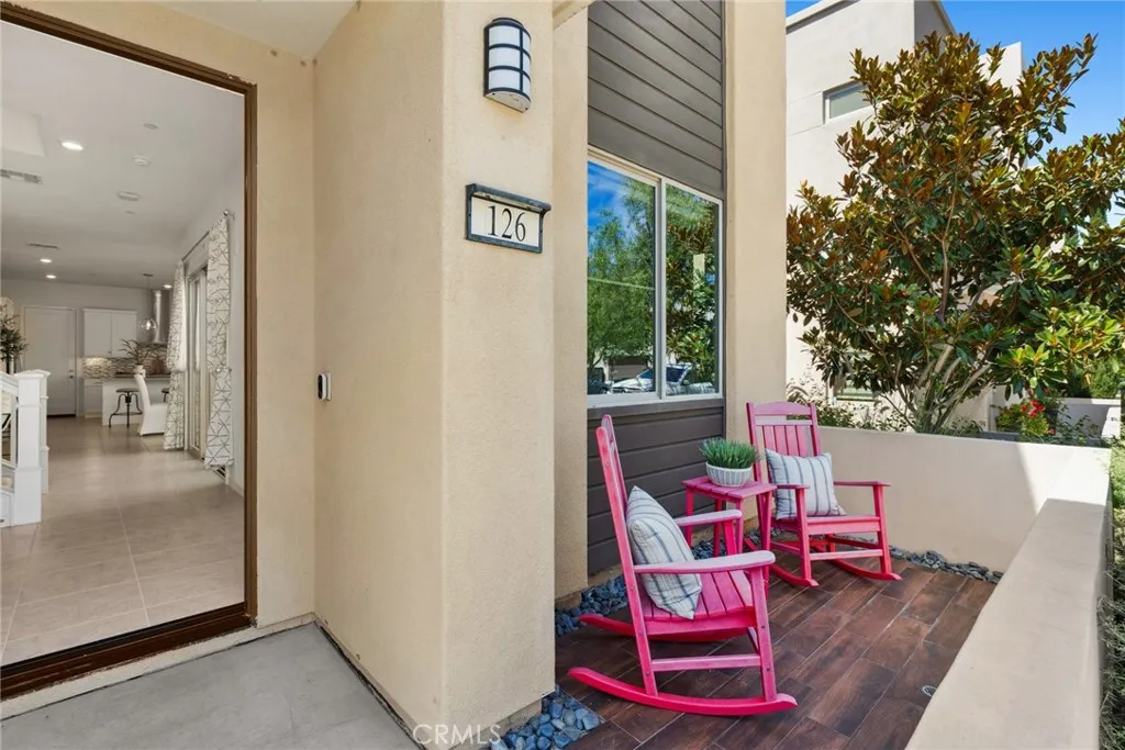 Irvine, California 92618, United States, 3 Bedrooms Bedrooms, ,3 BathroomsBathrooms,Residential,Active,196828