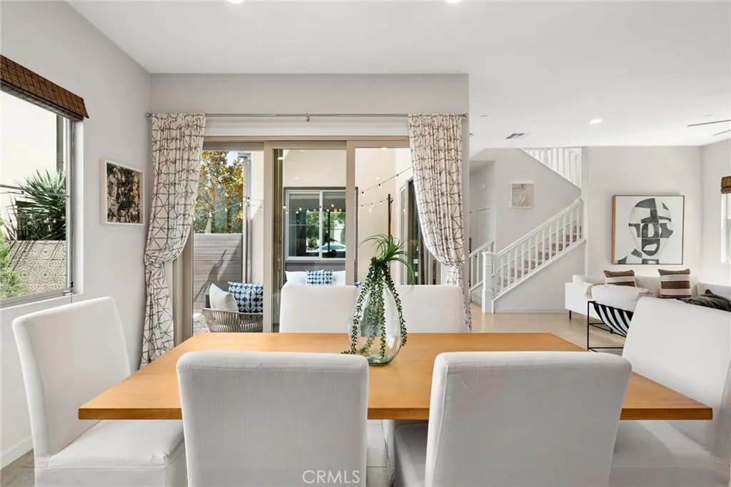 Irvine, California 92618, United States, 3 Bedrooms Bedrooms, ,3 BathroomsBathrooms,Residential,Active,196828