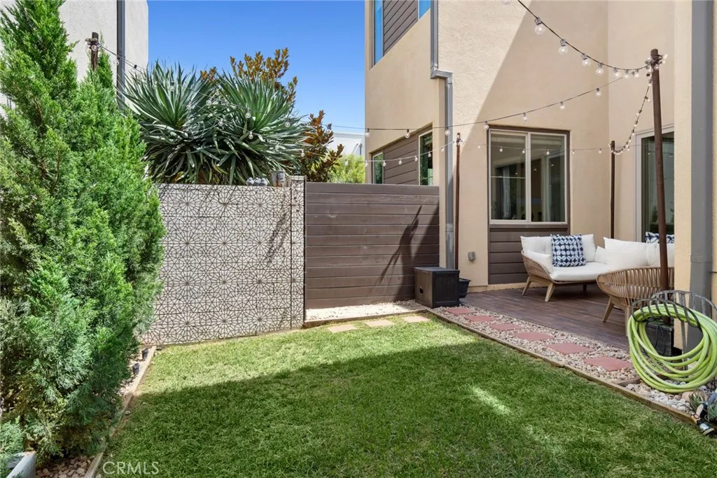 Irvine, California 92618, United States, 3 Bedrooms Bedrooms, ,3 BathroomsBathrooms,Residential,Active,196828