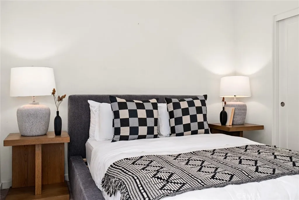 Irvine, California 92618, United States, 3 Bedrooms Bedrooms, ,3 BathroomsBathrooms,Residential,Active,196828