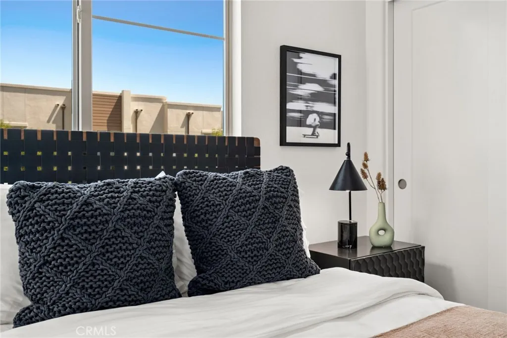 Irvine, California 92618, United States, 3 Bedrooms Bedrooms, ,3 BathroomsBathrooms,Residential,Active,196828