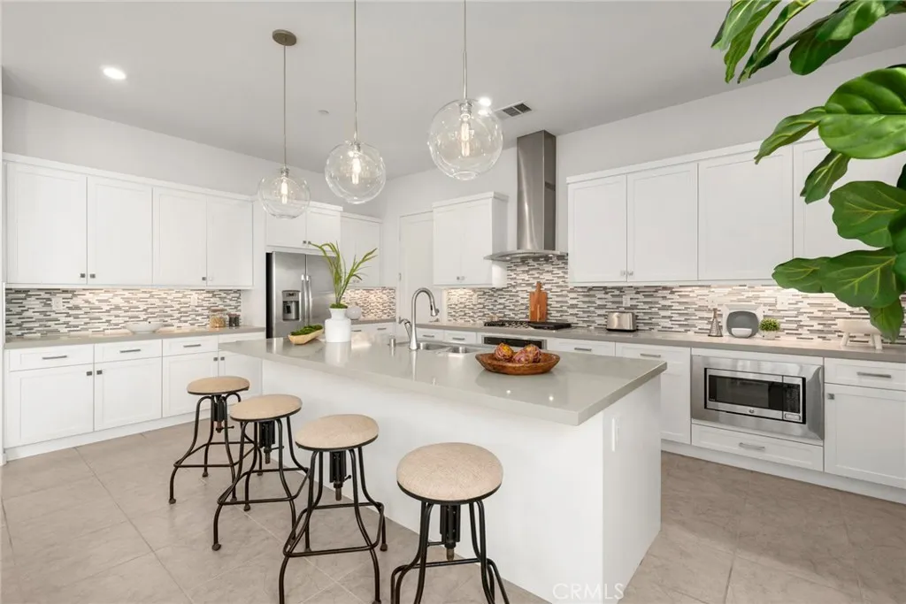 Irvine, California 92618, United States, 3 Bedrooms Bedrooms, ,3 BathroomsBathrooms,Residential,Active,196828