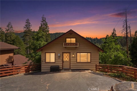 Photo of 23755 Zuger Dr, Crestline, CA 92325 (MLS # PW26057453)