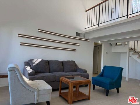 Photo of 18350 Hatteras Street #278, Tarzana, CA 91356 (MLS # 26640465)