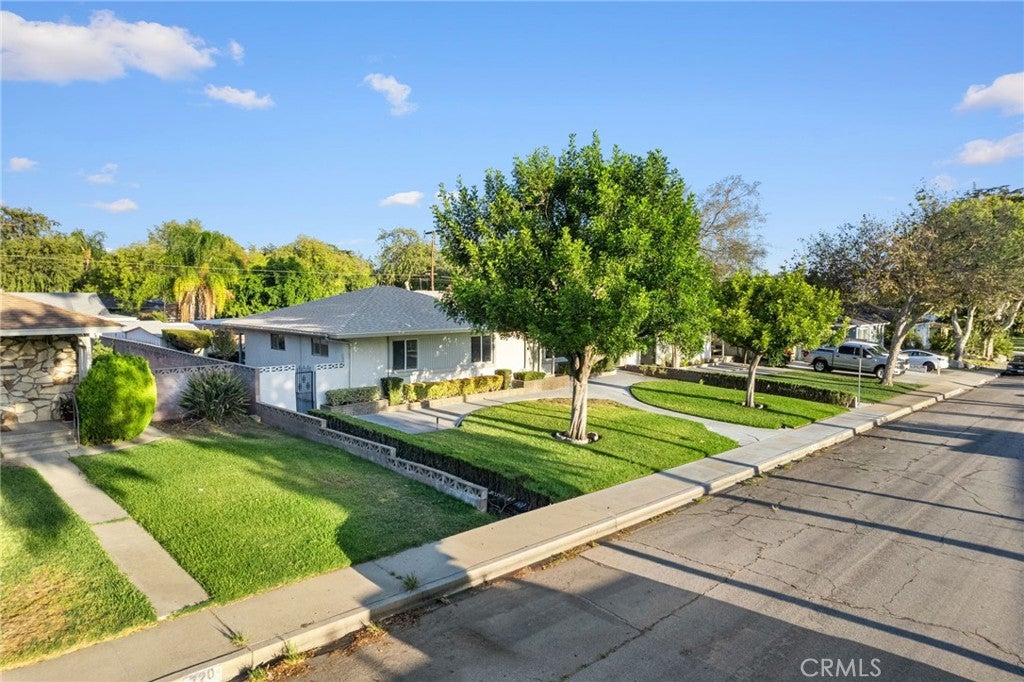 706 N Quince