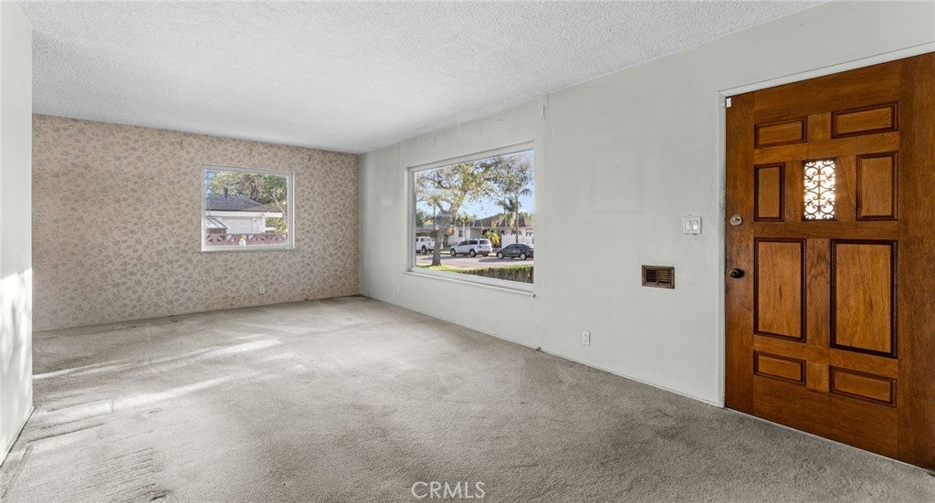706 N Quince