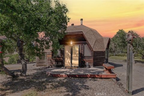 Photo of 61446 Vista Rd, Bradley, CA 93426 (MLS # NS26076744)