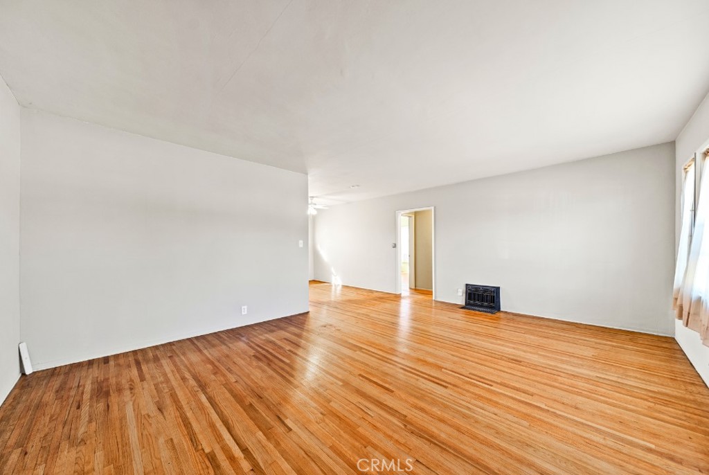 2000 La Paloma Avenue