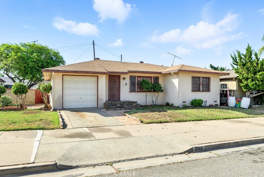 2000 La Paloma Avenue