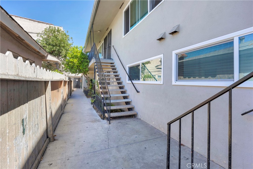 1700 Pacific Avenue