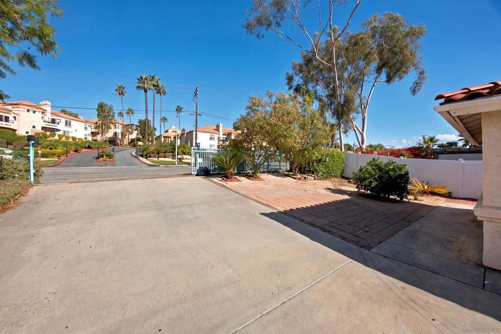 1375 Oak Hill
