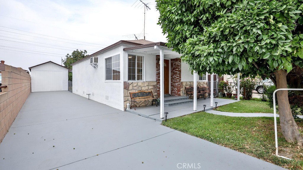 12021 Newmire Avenue