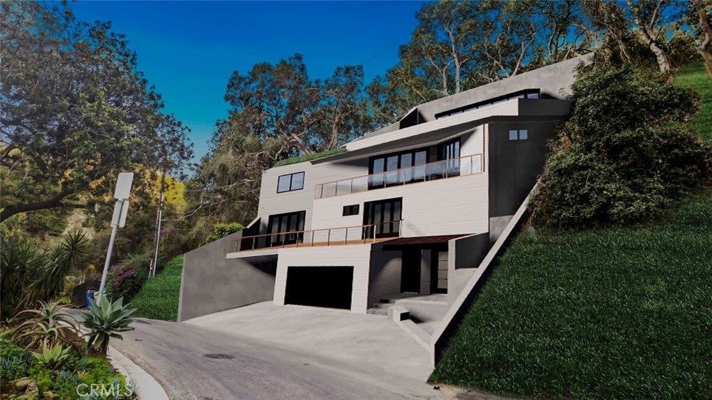 1240 W Micheltorena